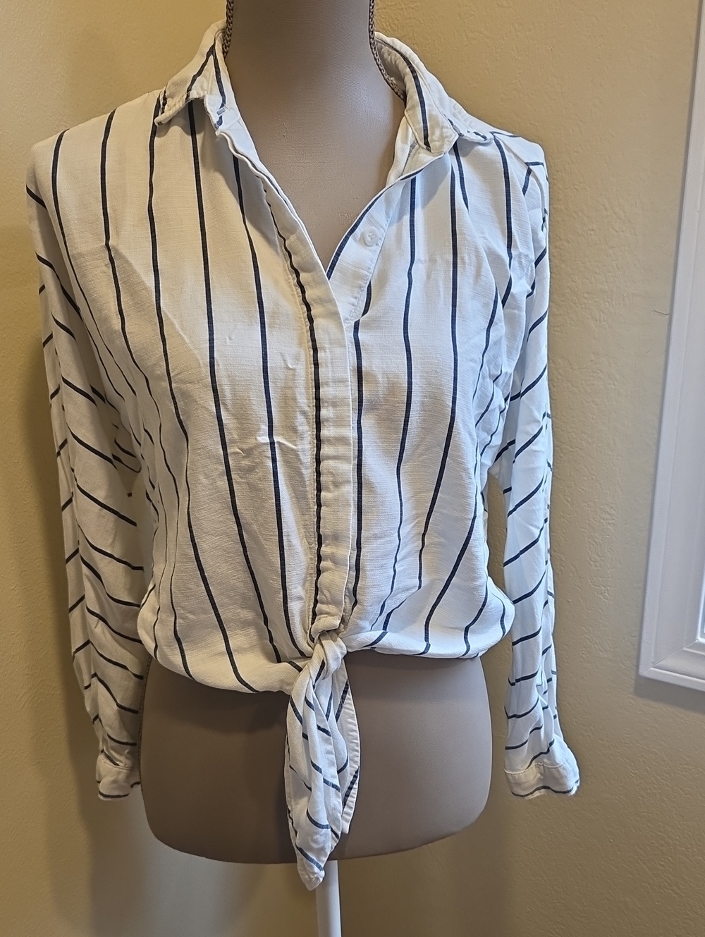 Bella Dahl White Button-Down Tie Front Shirt with Navy Stripes
